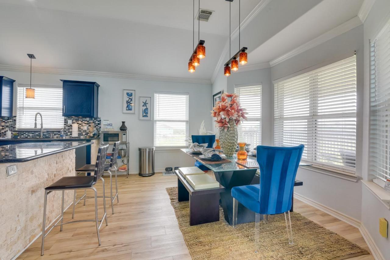 Galveston Escape With Entertainment Patio And Deck! Villa ภายนอก รูปภาพ